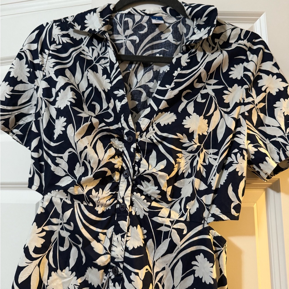 Old Navy Navy Blue & White floral A-line cutout midi dress - Picture 3 of 8